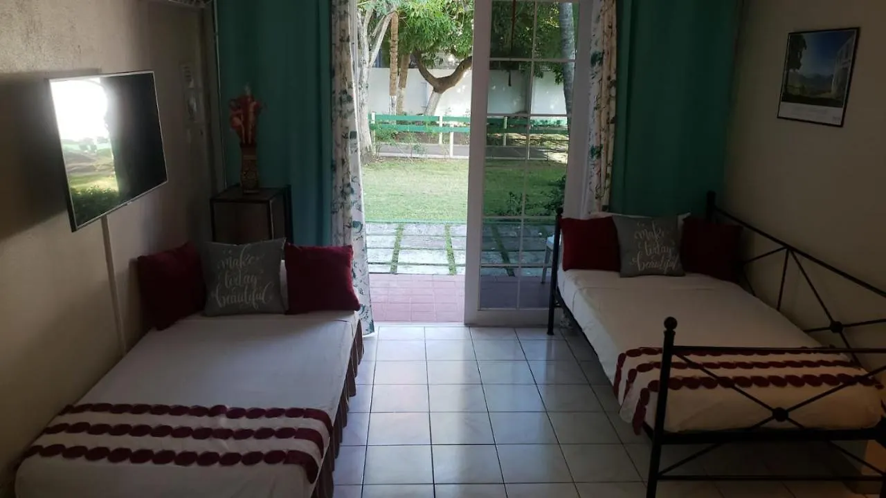 Rosi Ocean Sand Hotel Apt Ocho Rios