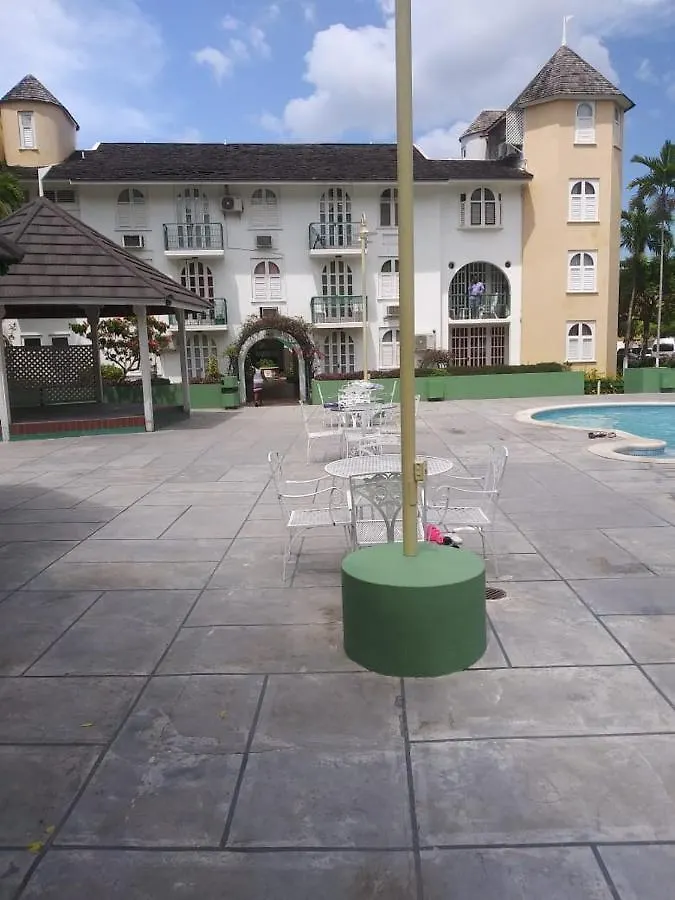 Rosi Ocean Sand Hotel Apt Ocho Rios