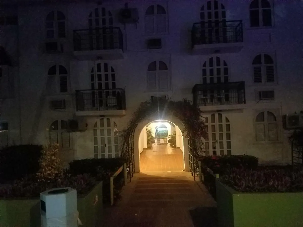 Rosi Ocean Sand Hotel Apt Ocho Rios