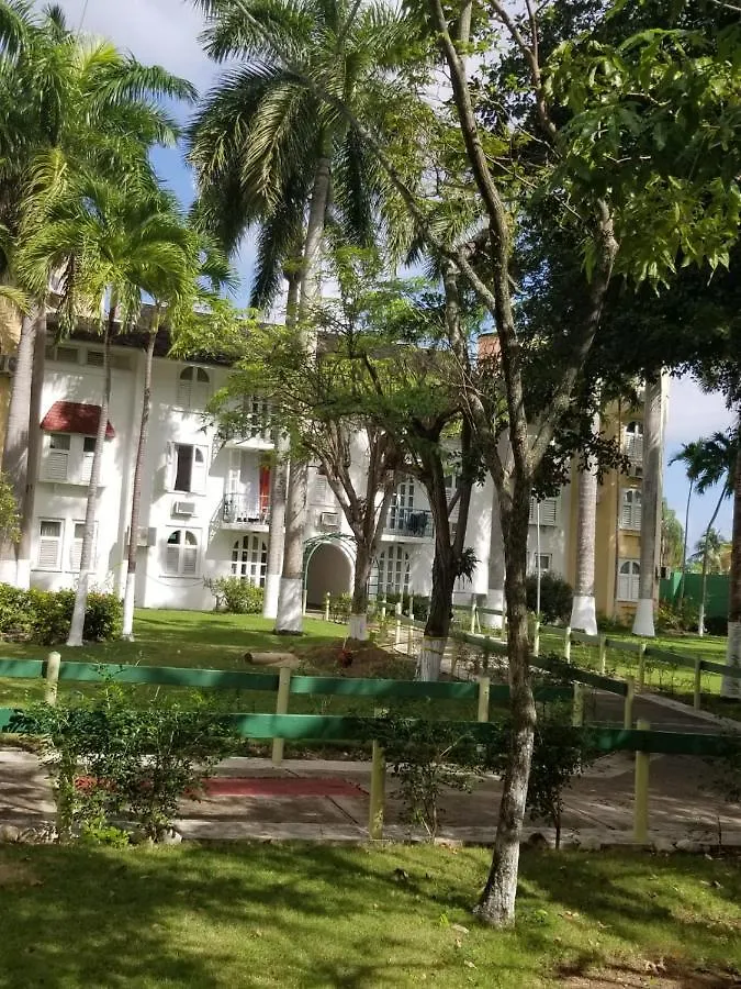 Rosi Ocean Sand Hotel Apt Ocho Rios
