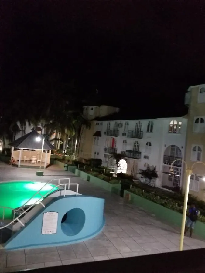 Rosi Ocean Sand Hotel Apt Ocho Rios